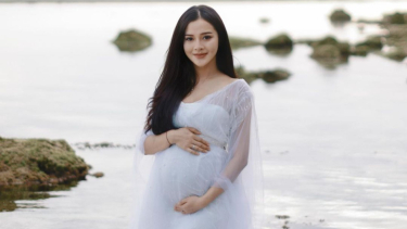 5 Potret Maternity Shoot Bella Bonita, Pangling Aura Ibu Hamil Terpancar