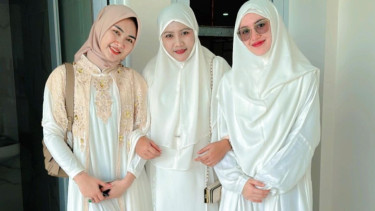 Dangdut Populer: Happy Asmara Pakai Hijab, Denny Caknan Pilih Duet Dengan Yeni Inka