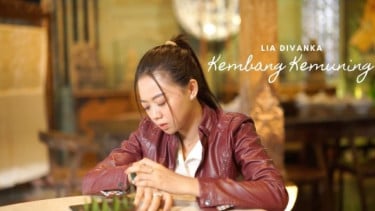 Lirik Lagu Kembang Kemuning - Lia Divanka