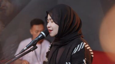 Restianade Nyanyikan Lagu 'Samar' dengan Versi Keroncong