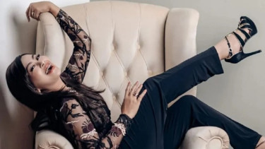 Banting Stir ke Jalur Musik Dangdut, Nina Williams Rilis Single 'Pisang Abang'