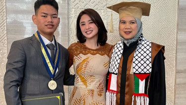 Ingin Anak Disiplin, Dewi Perssik Ajarkan Anak Usaha Sendiri