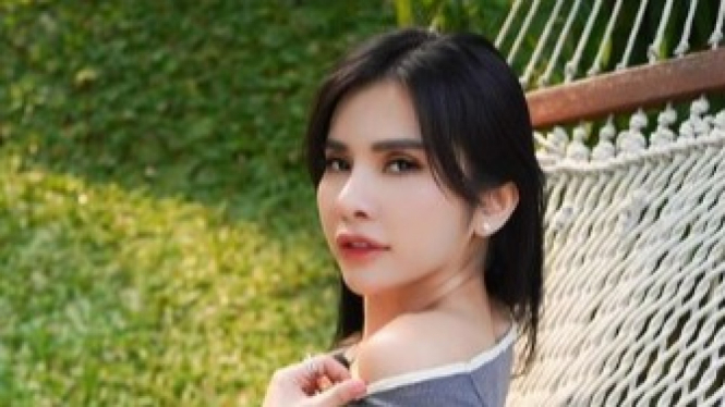 Maria Vania Tampil Seksi Dan Basah Kuyup Netizen Bagus Nih View Nya 