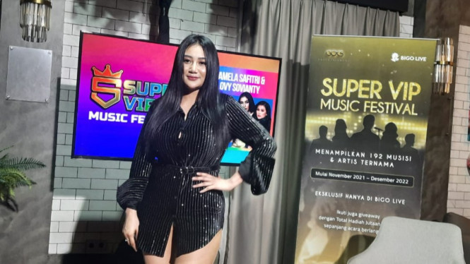 Turklar rus ayolini qattiq sikishini videoni koring.