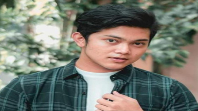 Biodata Lengkap, Profil Garryn Terbaru Artis Dangdut