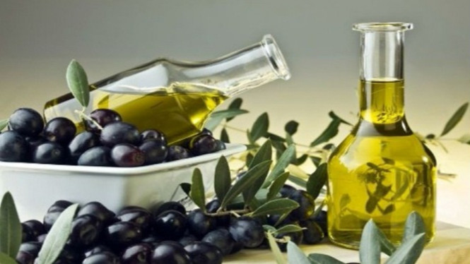 Minyak Zaitun.