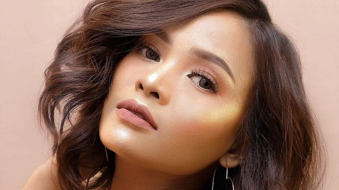 Instagram Rachel Goddard