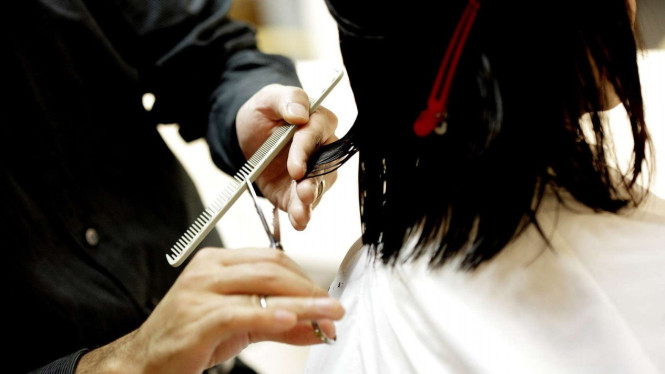 Ilustrasi potong rambut