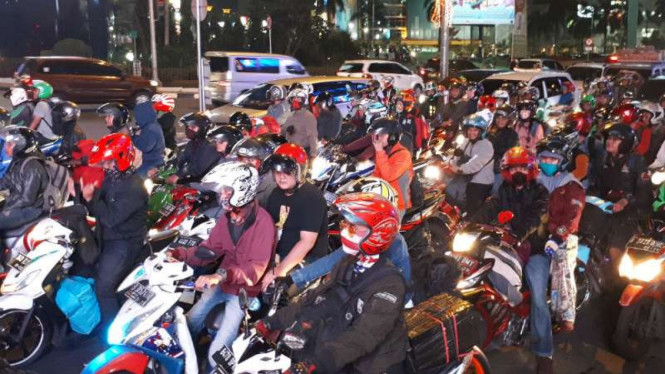 Pemudik motor Kamis malam 30 Mei 2019.