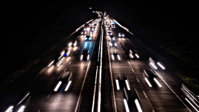 Google Maps Bantu Pemudik Hindari Kemacetan. (FOTO: Aji Styawan)