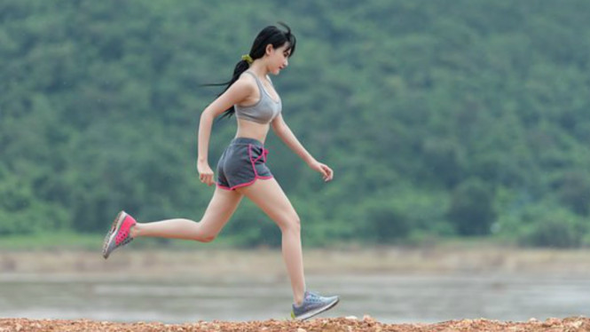 Menjaga kesehatan dengan joging (foto ilustrasi).