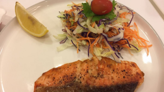 Salmon Guriru HokBen