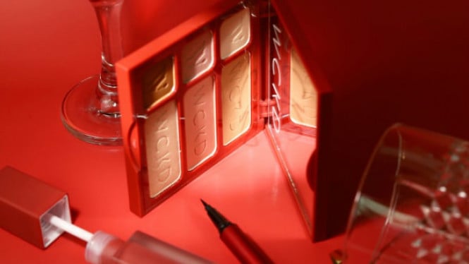 Ilustrasi makeup WCKD