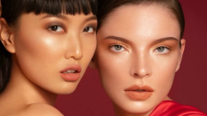 Ilustrasi makeup natural ala WCKD