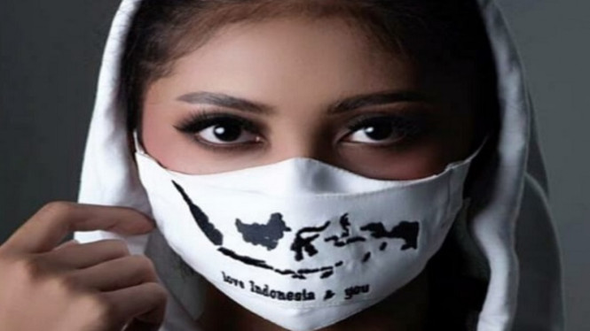 Masker ChantiQ by Astuti Arindra