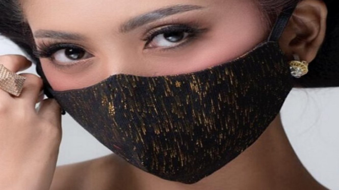 Masker ChantiQ by Astuti Arindra