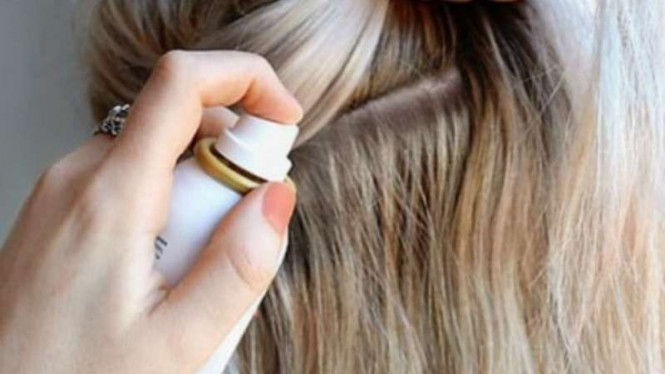 Ilustrasi dry shampoo.