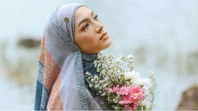 6 Tips Memakai Hijab Sesuai Bentuk Wajah Simpel Banget