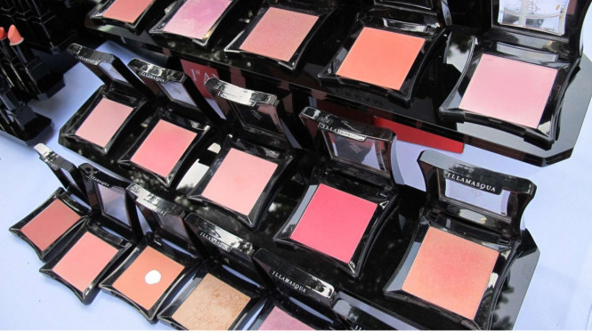Ilustrasi blush on