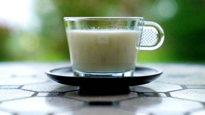 Ilustrasi susu hangat