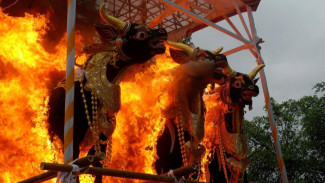 Menyibak Tabir Ngaben Tradisi Perpisahan Sakral di Tanah Bali