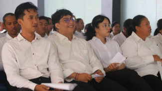 Kisah Haru Penjaga Bendungan, 18 Tahun Mengabdi Kini Berjuang Jadi ASN di Buleleng