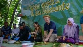 Wakil Gubernur NTB Kenalkan Tradisi Begibung dan UMKM Inklusif kepada Dunia Lewat IGS 2025