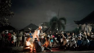 Ritual Bulan di Bali, Makna Suci Upacara Purnama dan Tilem