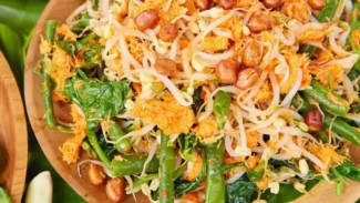 Tak Kalah Dengan Kuliner Modern, Klungkung Tunjukkan Serombotan