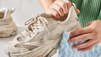Kesalahan Mencuci Sepatu yang Sering Dilakukan Tanpa Disadari