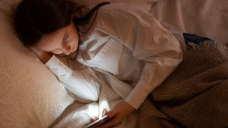 Tips Lepas dari Jeratan Scroll Malam Hari