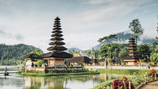 Rahasia Orang Bali, Kenapa Bisa Santai Tapi Tetap Produktif? Ternyata Ada Filosofi Kuno di Baliknya!
