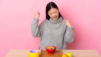 Kenapa Makan Sedikit Tapi Berat Badan Nggak Turun? Ini Penjelasannya
