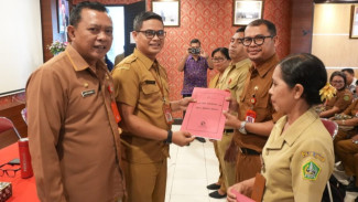 60 Kepala Sekolah Baru Dilantik di Tabanan Siap Dorong Mutu dan Daya Saing