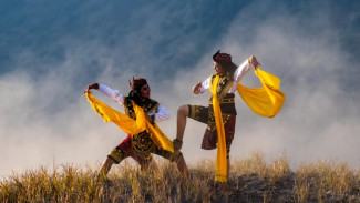 Fakta Menarik Upacara Adat yang Sering Dikira Mitos oleh Generasi Muda