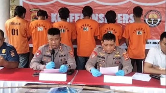 Enam Mahasiswa Pejuang PPS Jadi Tersangka Pengerusakan Mobil Dinas Dibawa ke Polda NTB