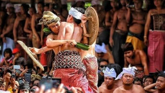 Perang Pandan, Tradisi Sakral Desa Tenganan Bali