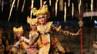 Makna dan Filosofi di Balik Tari Legong Bali