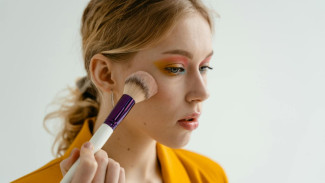 Anti Luntur! Tips Makeup Tahan Lama Meski Cuaca Panas
