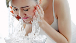 Cuci Muka dengan Air Es, Rahasia Kulit Segar dan Cerah Alami