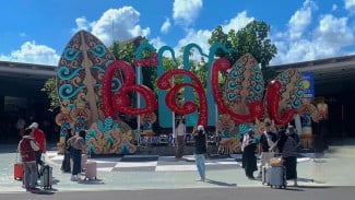 Spot Tulisan Bali yang Ikonik di Bandara Ngurah Rai