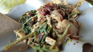 Tipat Cantok, Salad Bali yang Bikin Nagih