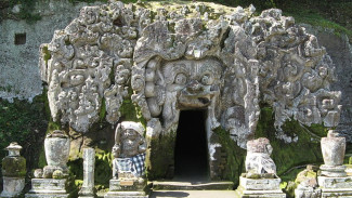 Pesona Goa Gajah, Tempat Bersejarah di Bali yang Wajib Dikunjungi