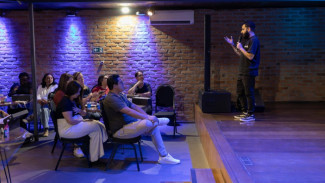 7 Tips Public Speaking agar Tampil Lebih Percaya Diri