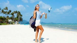 6 Cara Efektif Hindari Sunburn saat Liburan ke Pantai