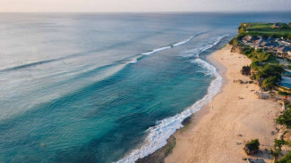 Eksplorasi Surga Tersembunyi di Pantai Dreamland Bali