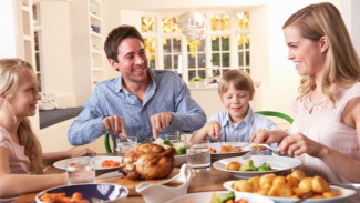 Peduli Kesehatan Pencernaan? Berikut Tips Makan yang Baik