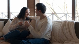7 Kalimat Positif yang Sebaiknya Diucapkan ke Pasangan Setiap Hari