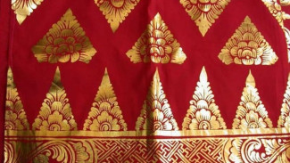 Makna Simbolik di Balik Motif Kain Prada Bali