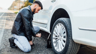 Jangan Ganti Ban Dulu! Mungkin Ini Penyebab Ban Tubeless Sering Kempes